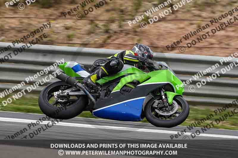 cadwell no limits trackday;cadwell park;cadwell park photographs;cadwell trackday photographs;enduro digital images;event digital images;eventdigitalimages;navarra;no limits trackdays;peter wileman photography;racing digital images;trackday digital images;trackday photos